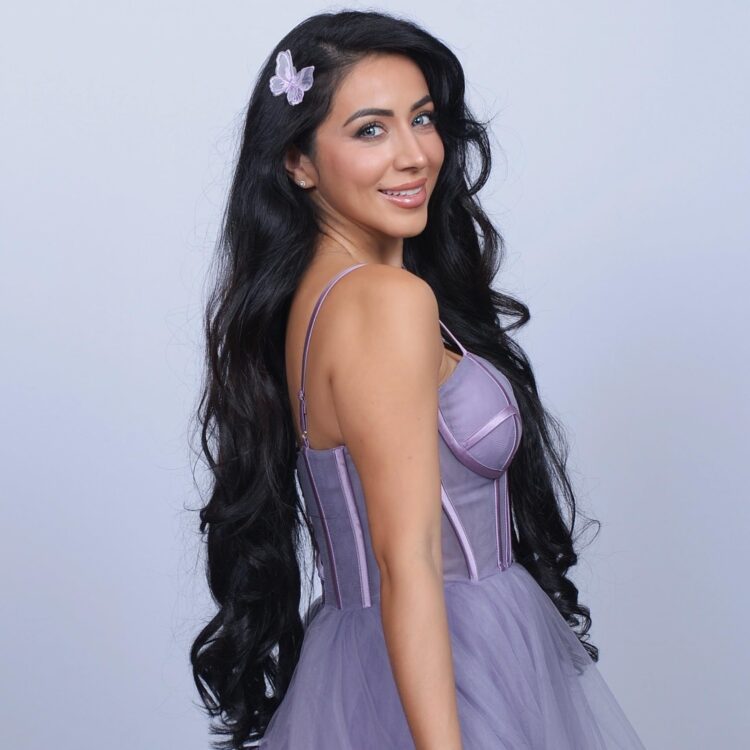 connie kamilla feet 1