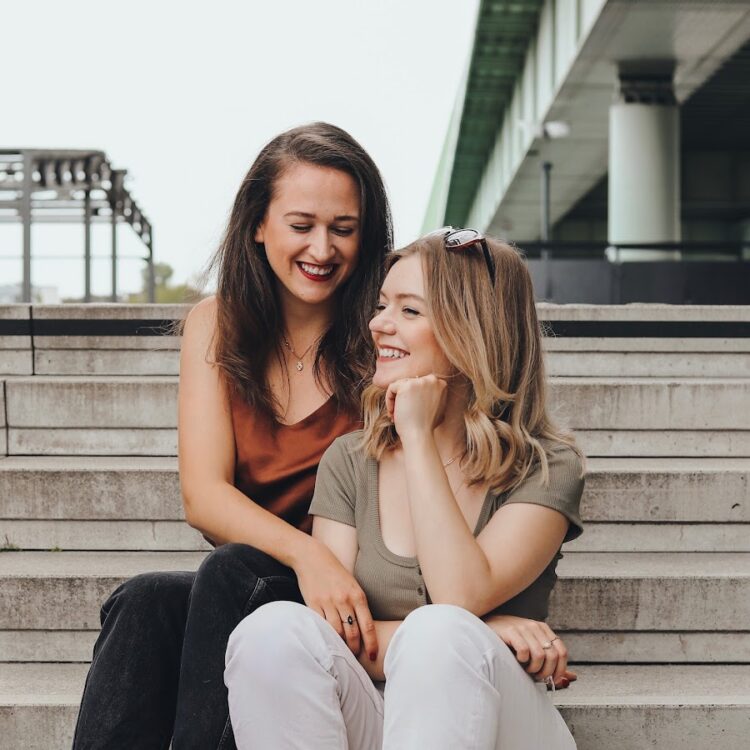 considerleonie feet 4