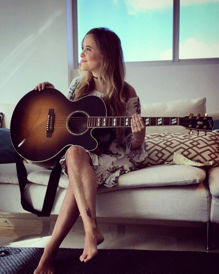 consuelo schuster feet 3