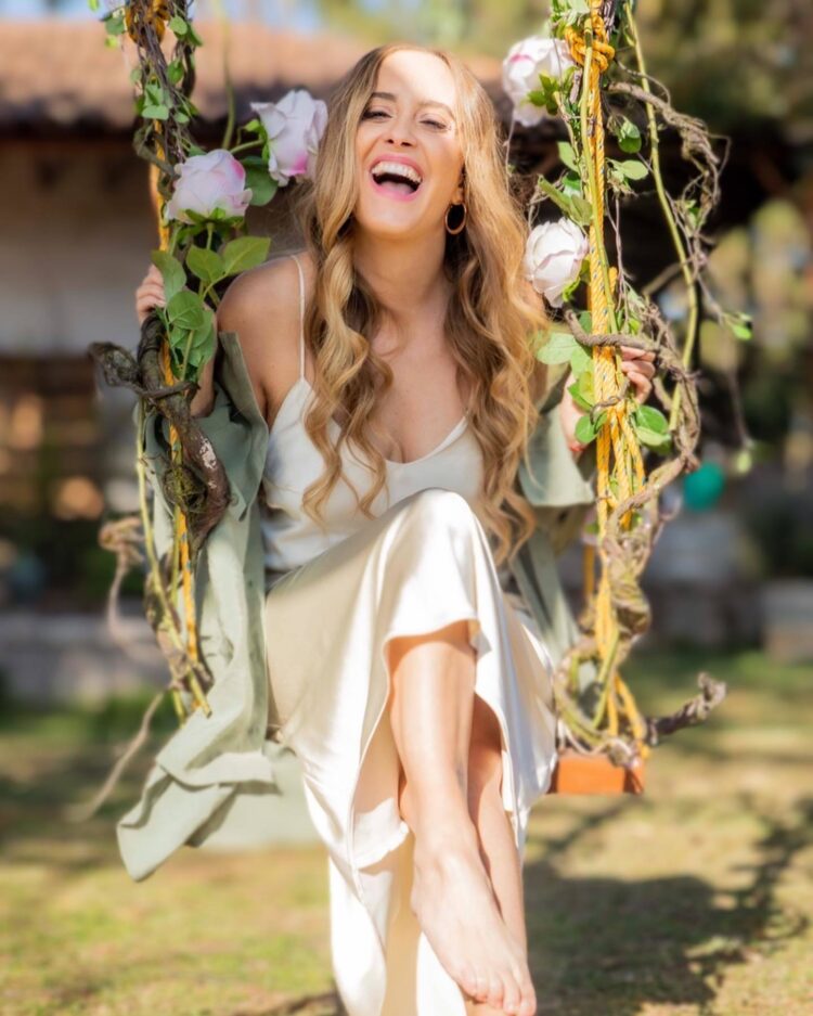 consuelo schuster feet 4