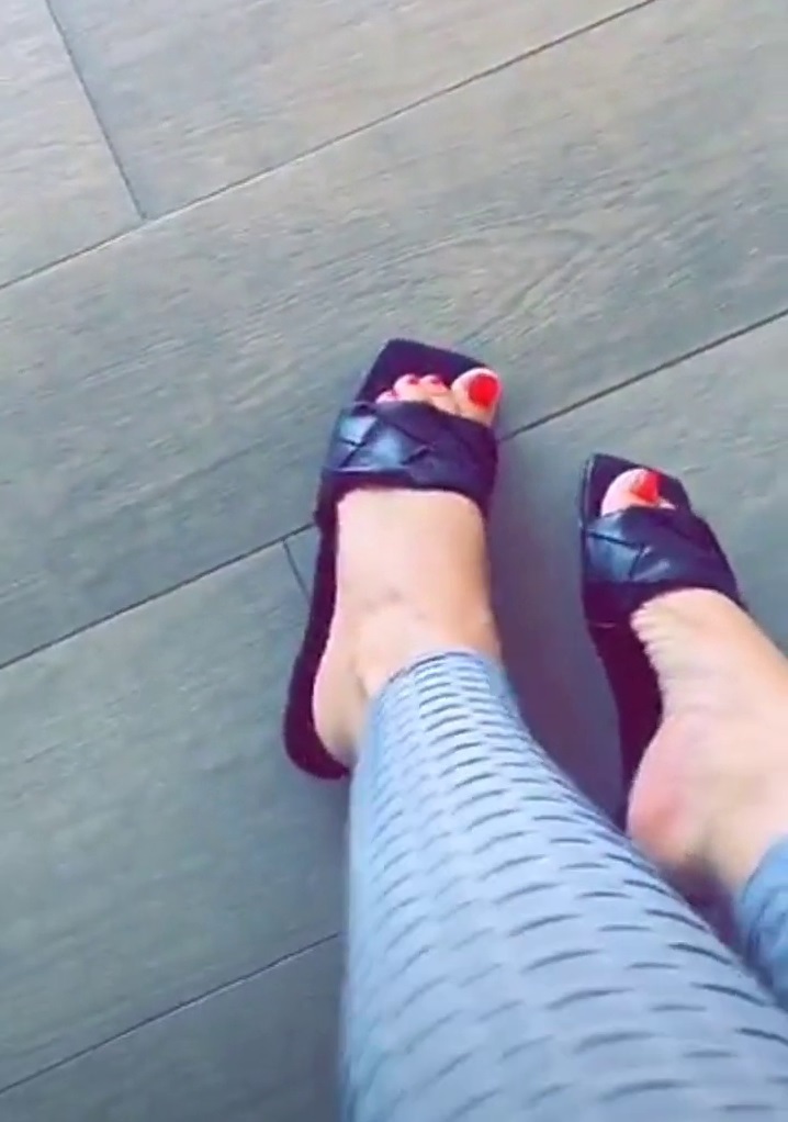 coralie porrovecchio feet 4