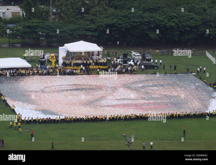 corazon aquino feet 4