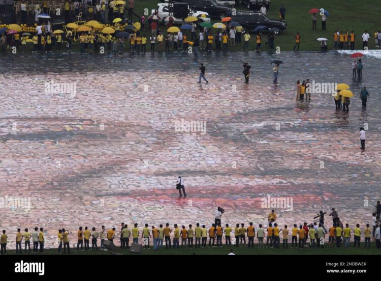 corazon aquino feet 6