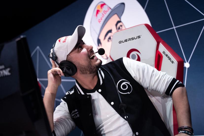 corentin houssein feet 5