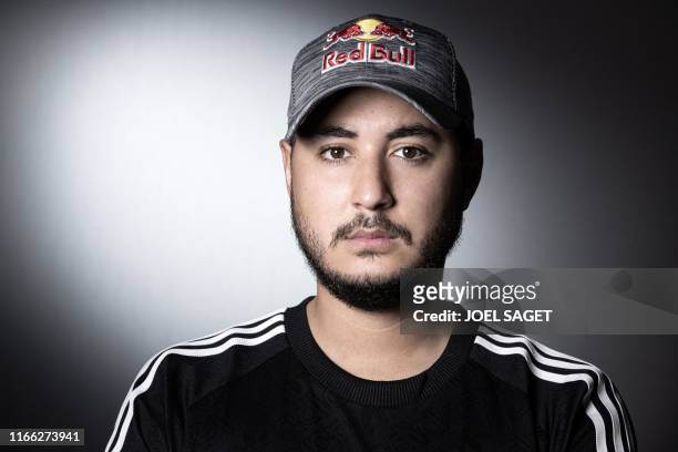 corentin houssein feet 6