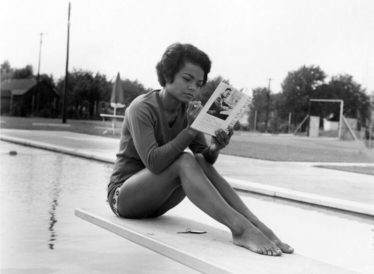 coretta scott king feet 1