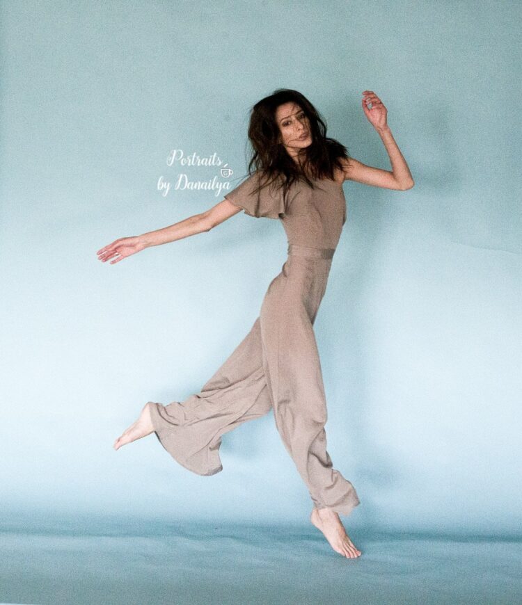 corrie lynn wilkes feet 5