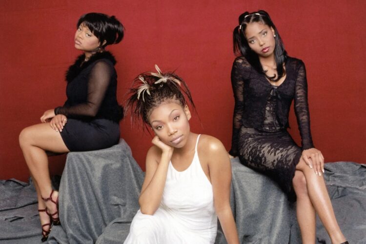 countess vaughn feet 6