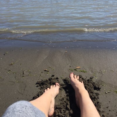 couplewetwipes feet 1