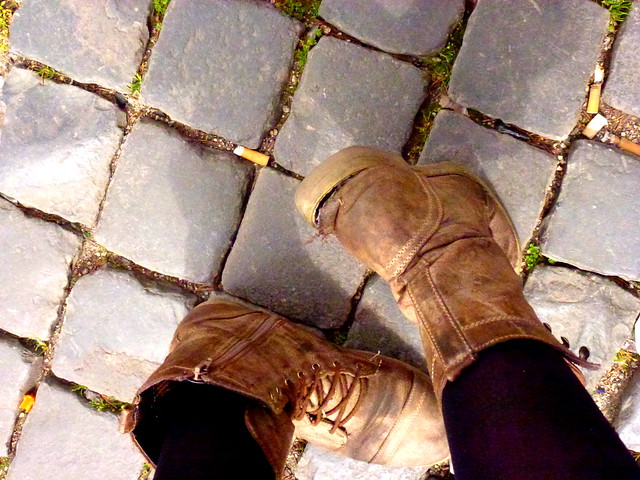 courtney barry feet 3