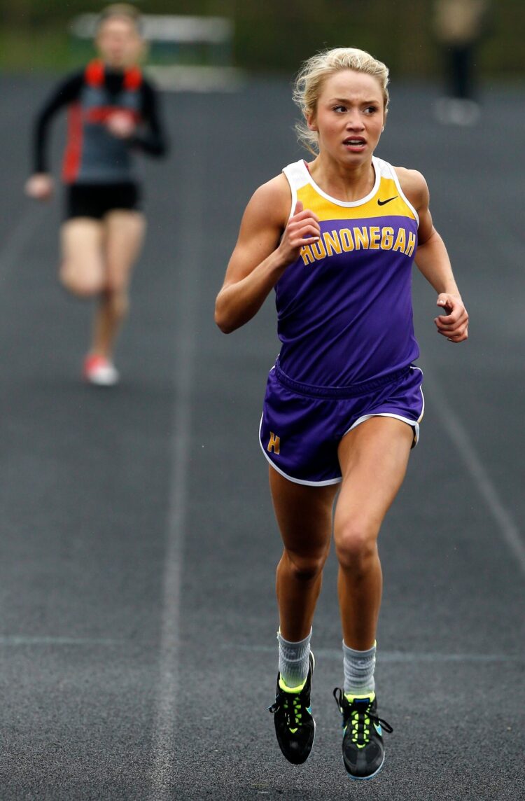 courtney clayton feet 2 scaled