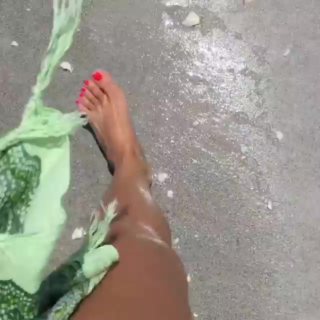 courtney enders feet 4