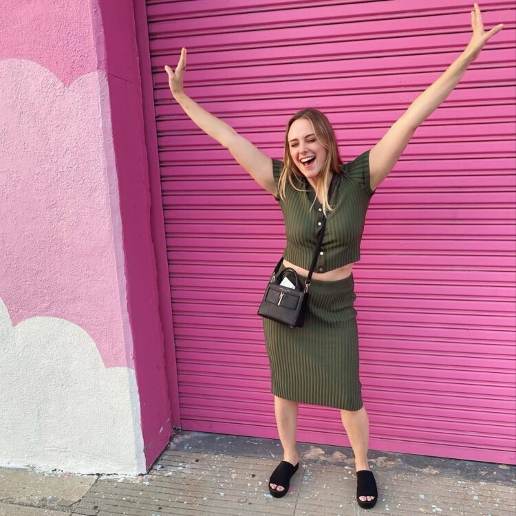 courtney hart feet 3