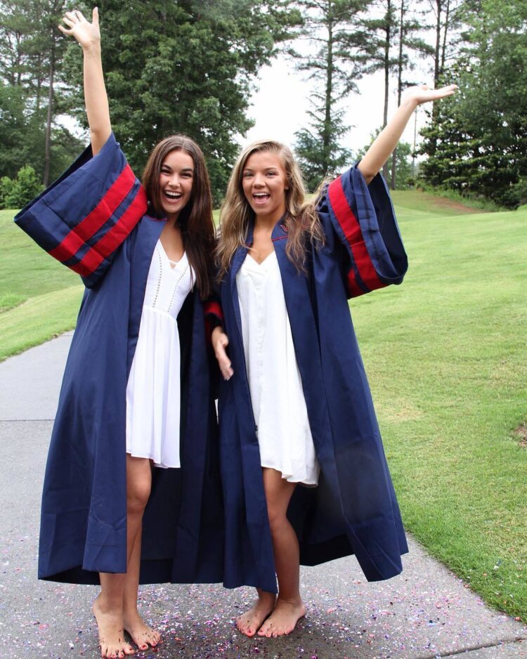 courtney lauren cummings feet