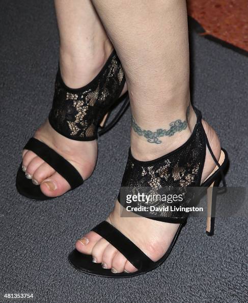 courtney love feet 1