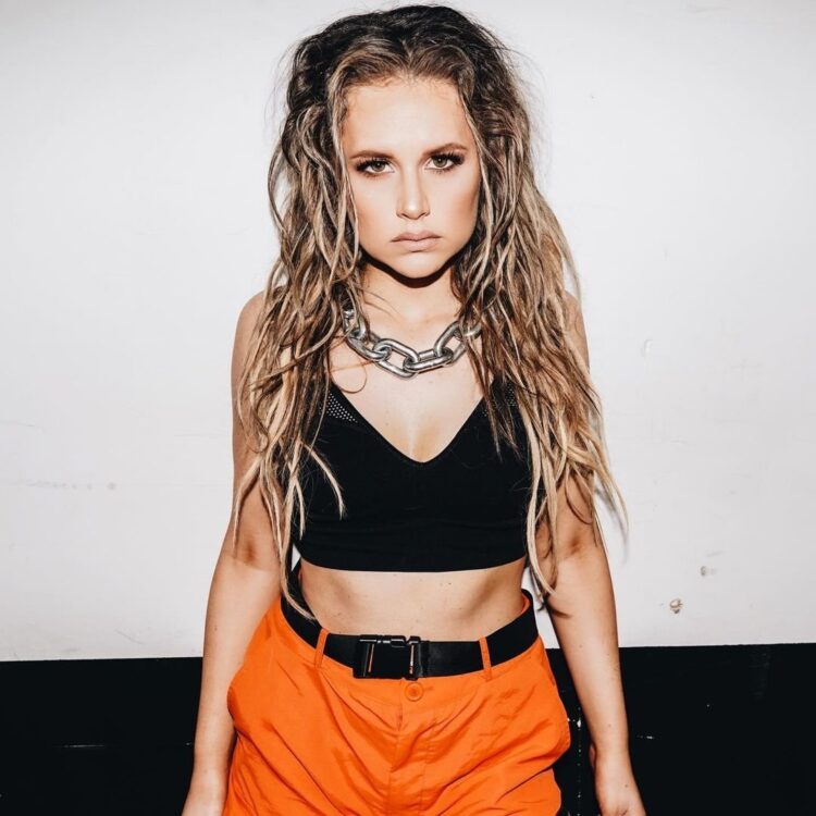 courtney redd feet 3