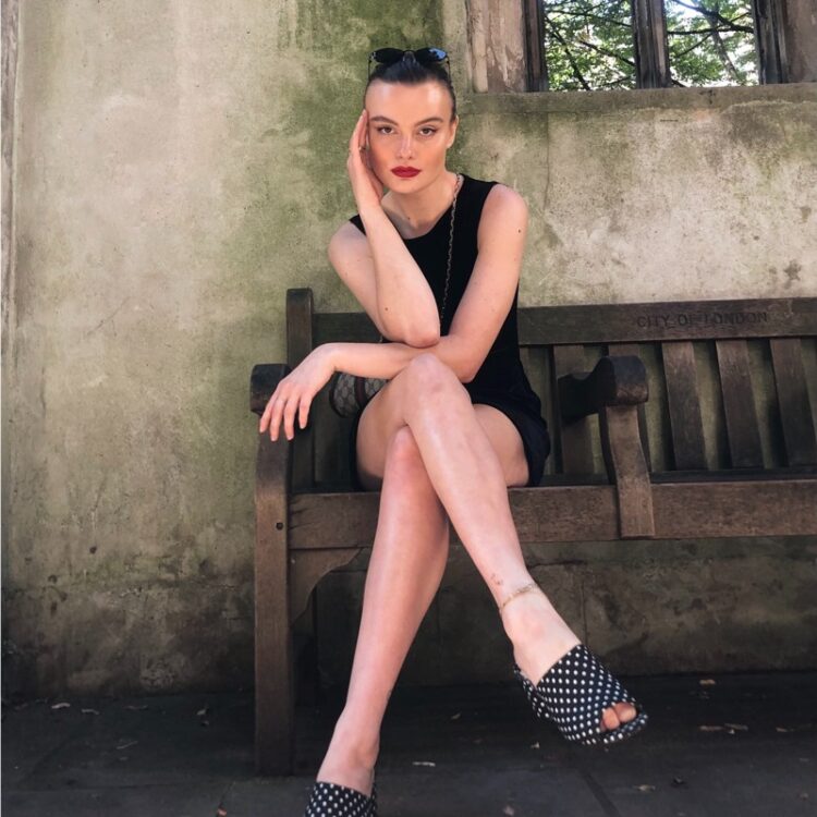 courtney reynolds feet 4