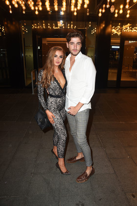 courtney reynolds feet