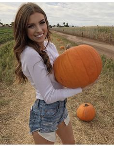 courtney semple feet 5