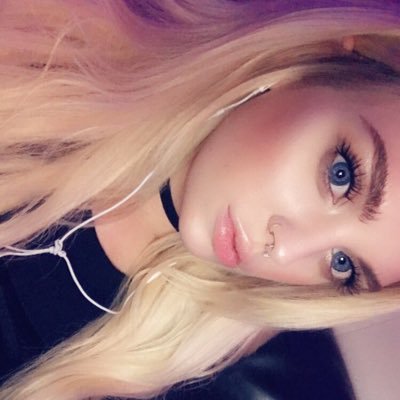 courtney smokes feet 4