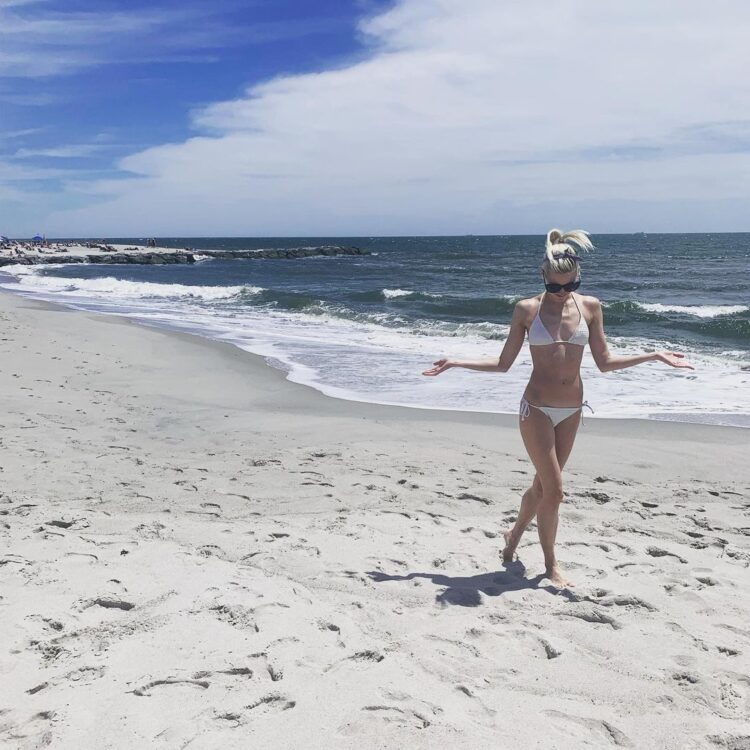 courtney yates feet 1