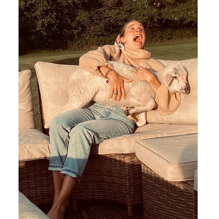 cressida bonas feet 5