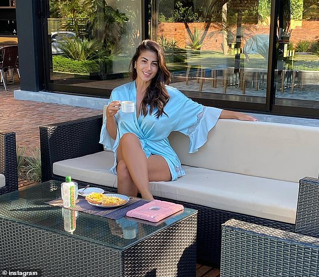 cristina aranda feet 3