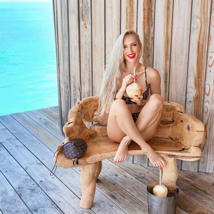 cristina bentley feet