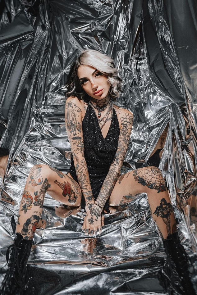 cruella morgan feet 3