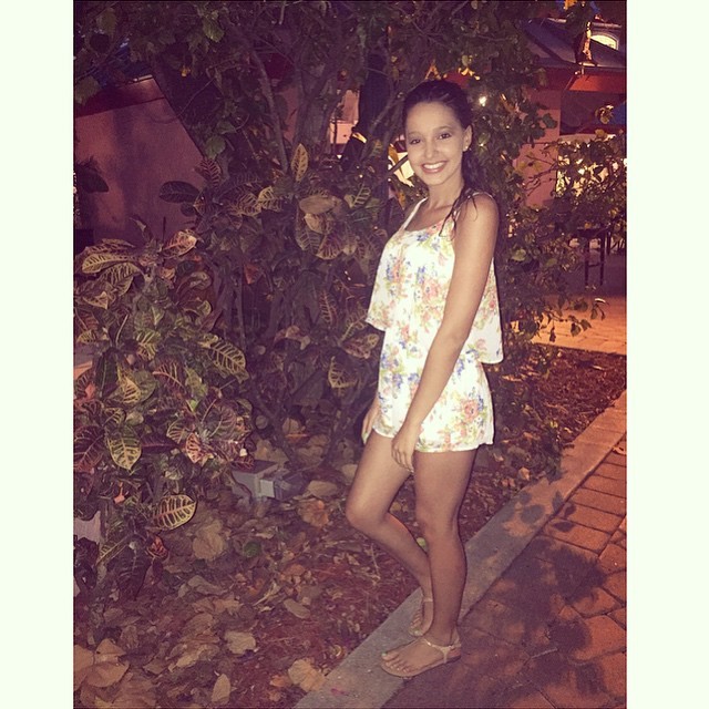 crystal alicea feet 3