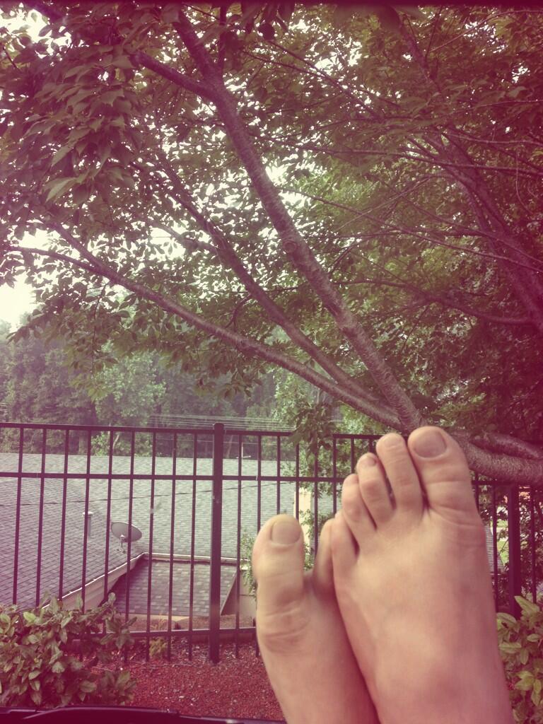 crystal bowersox feet 1