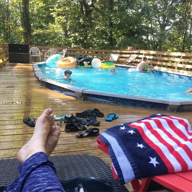 crystal bowersox feet 4