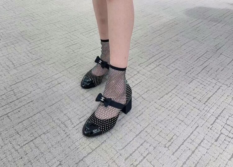 crystal chanel feet 6