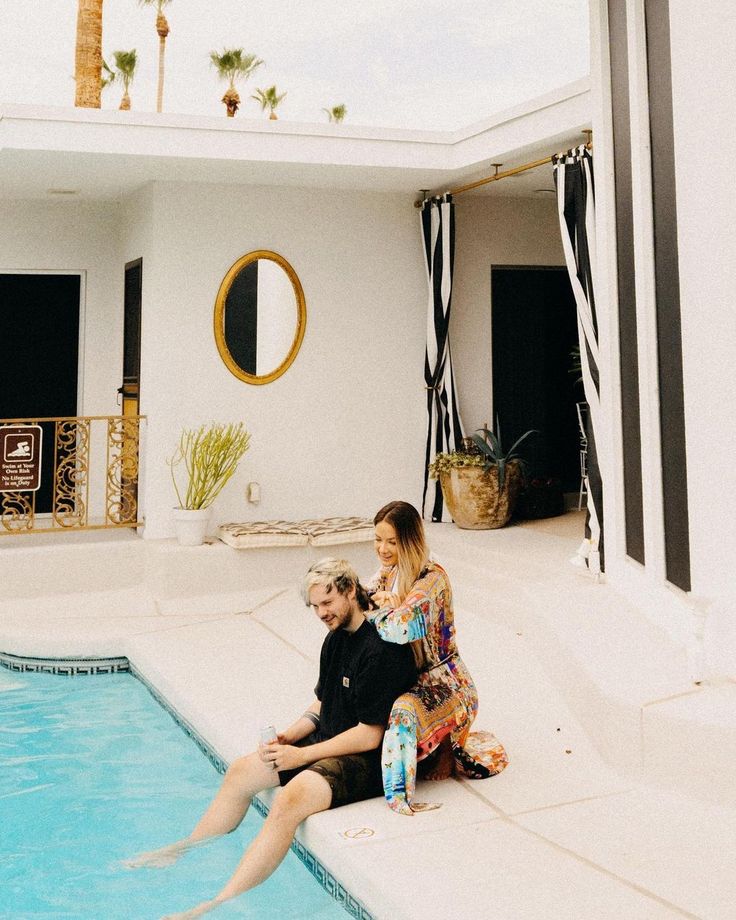 crystal leigh clifford feet 4