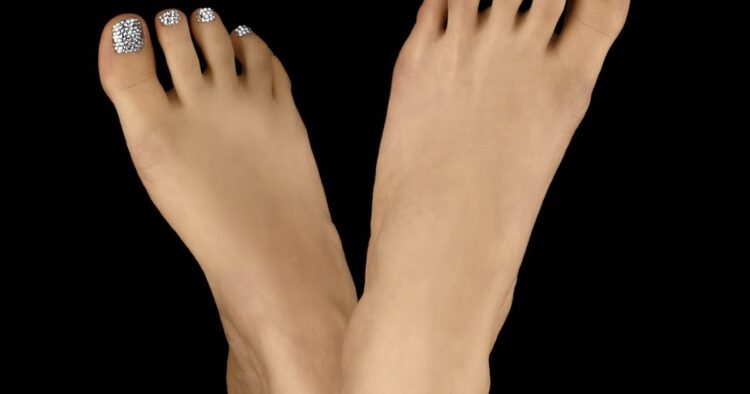 crystal lowe feet 6