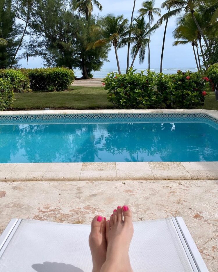 crystal mills feet 1