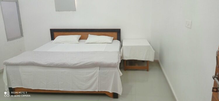 crystalv.oyo feet 4 scaled