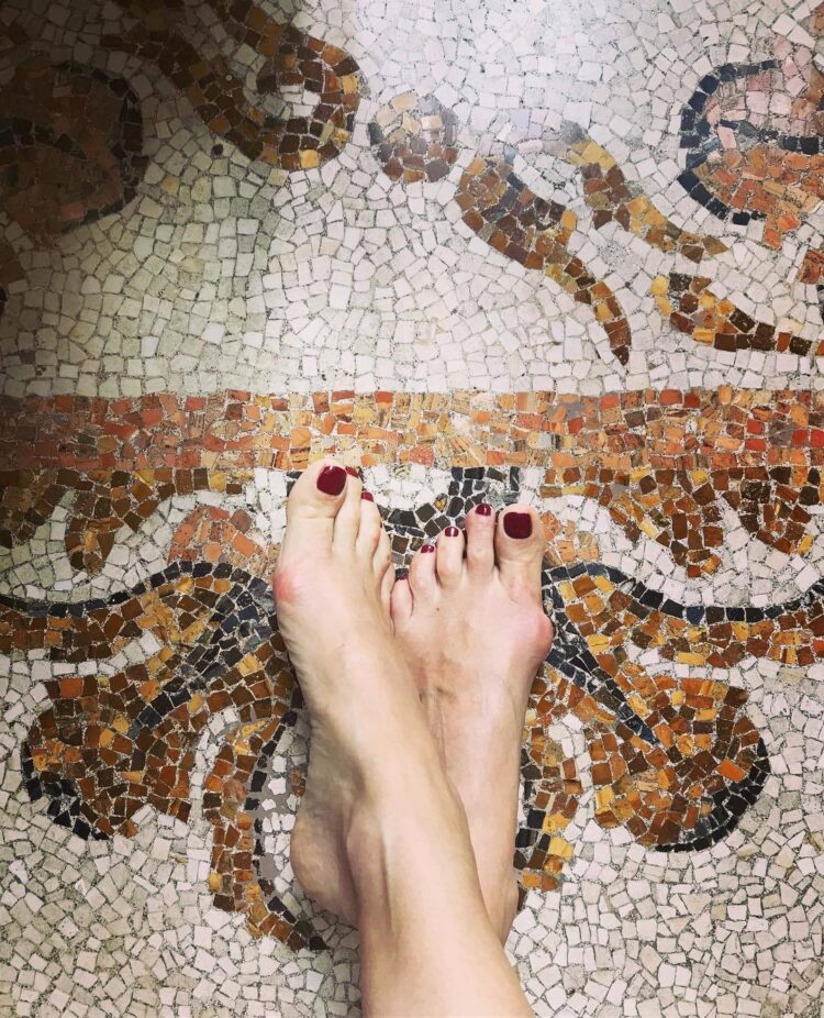 csaba dalla zorza feet