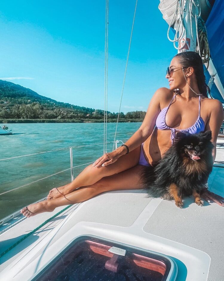 csilla megyeri feet 2