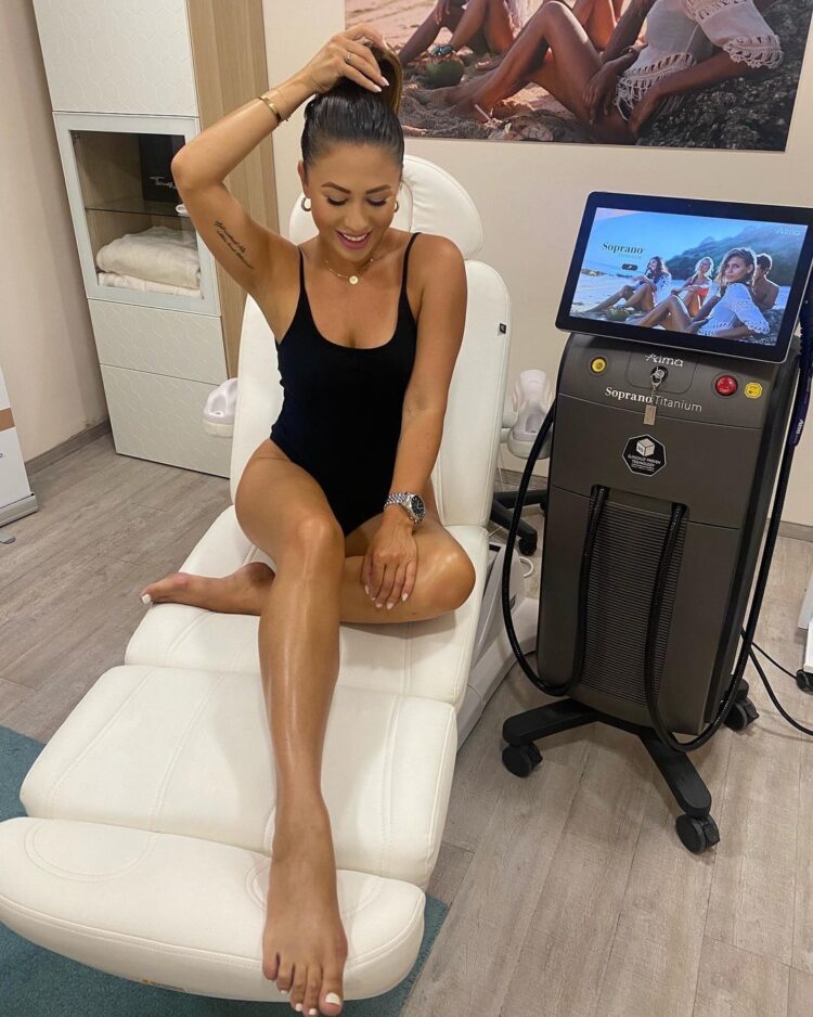 csilla megyeri feet 5