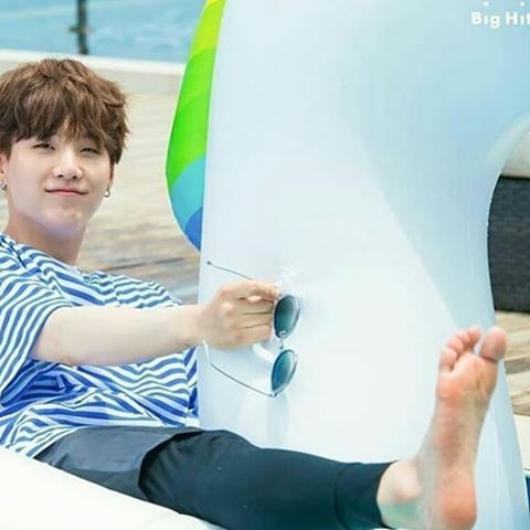 cuddlyoongi feet 4