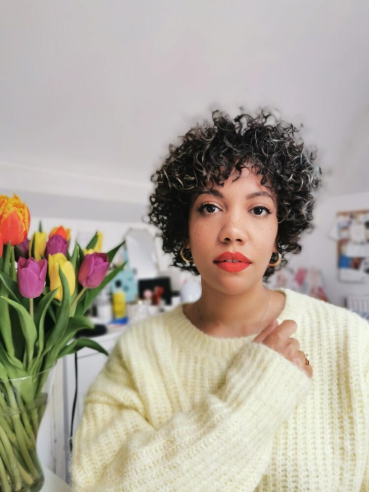 curls unbothered feet 4 scaled