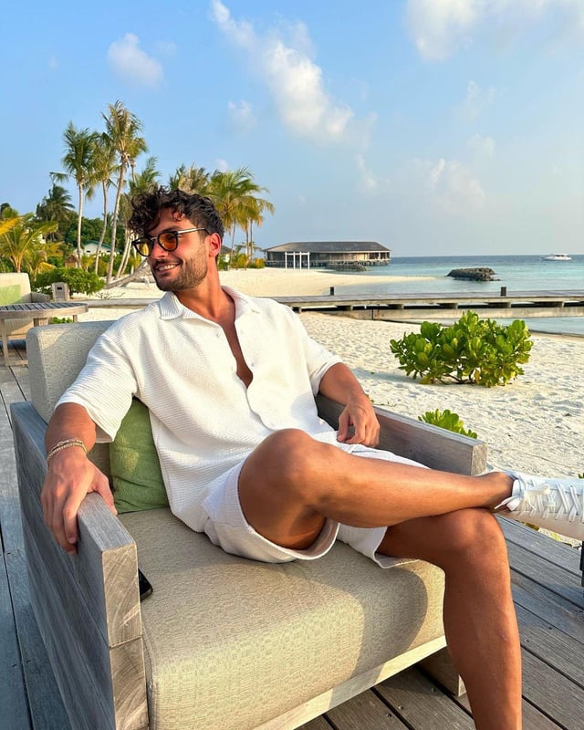 curls unbothered feet 5