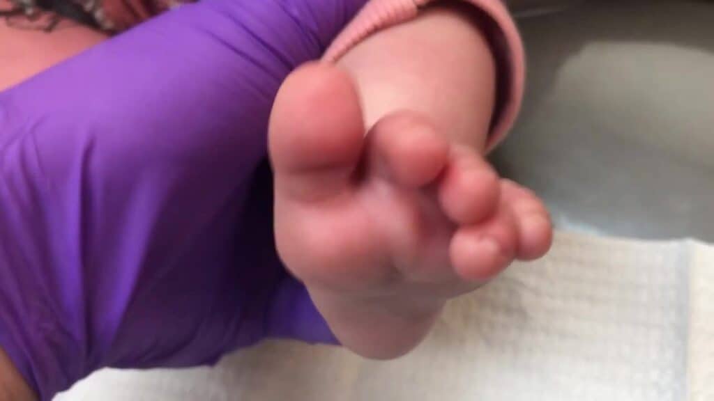 curly head pink feet 1