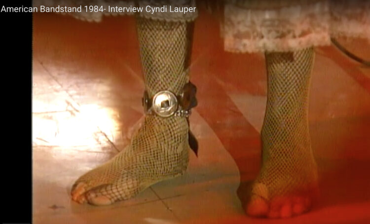 cyndi lauper feet 2