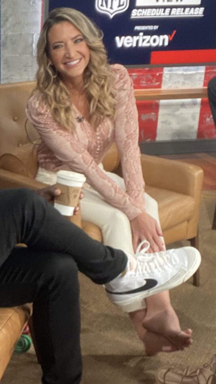 cynthia frelund feet 6