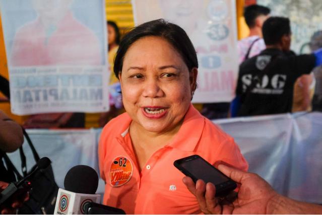 cynthia villar feet 5