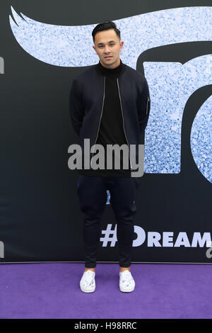 cyrus villanueva feet 3