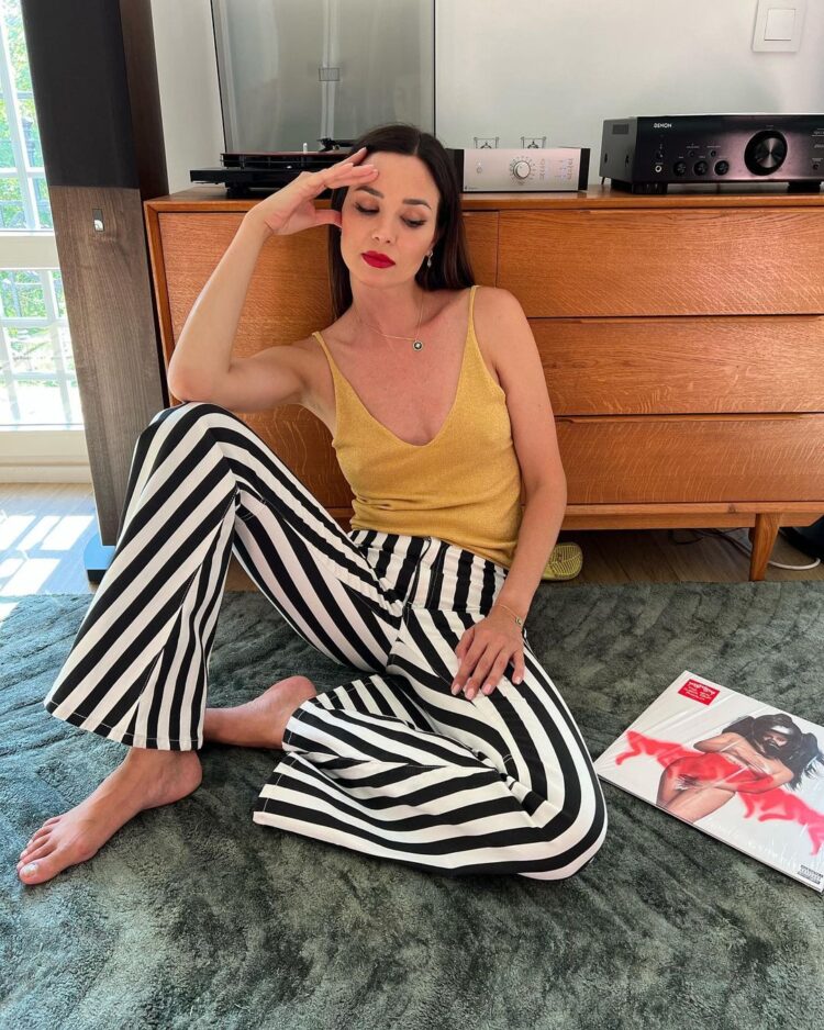 dafne fernandez feet