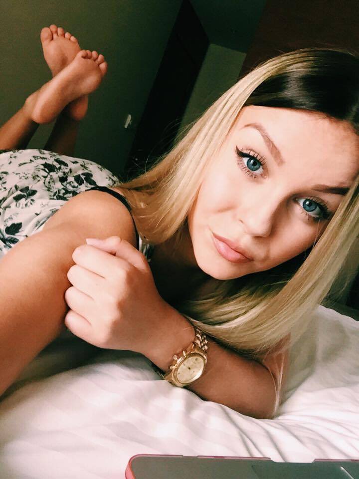 dagi bee feet